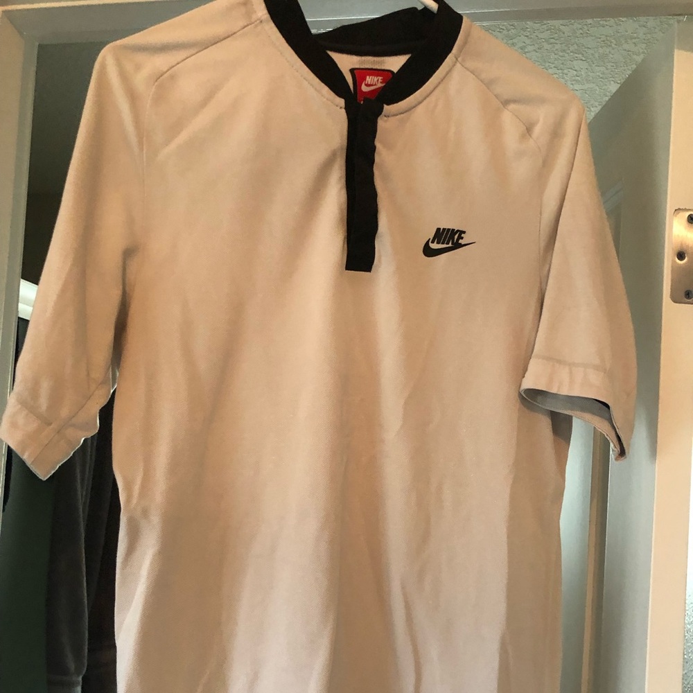 Nike mens poloo
